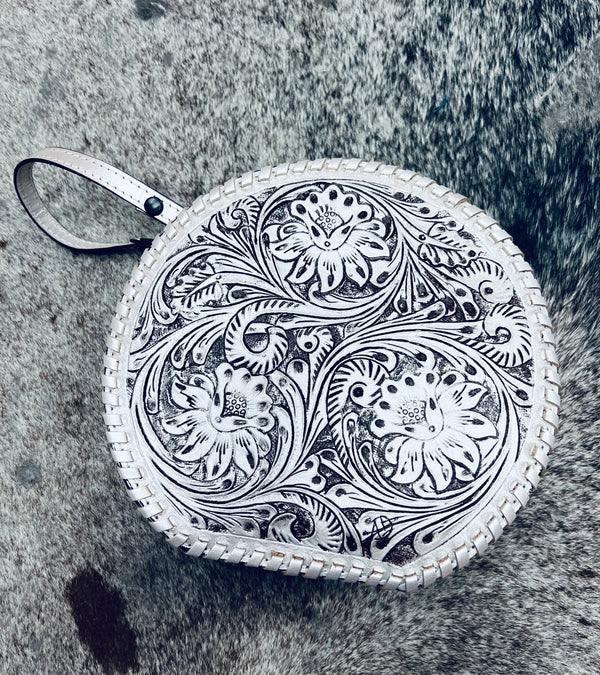 Rope It Round Tooled Crossbody- Silver Pearl