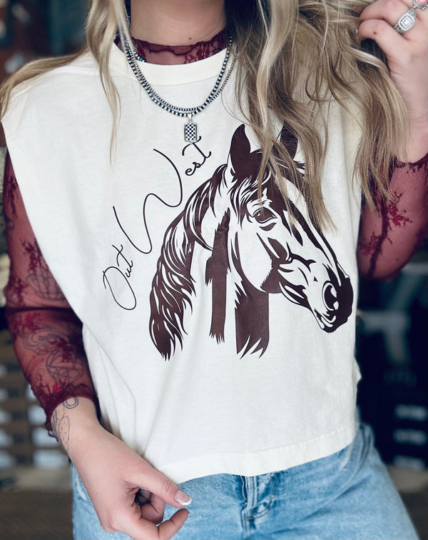 Out West Graphic Cropped Tee