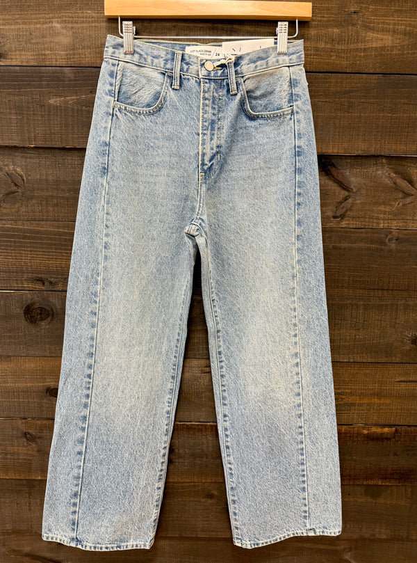 JBD- Barrel Jeans with Side Seam Twist