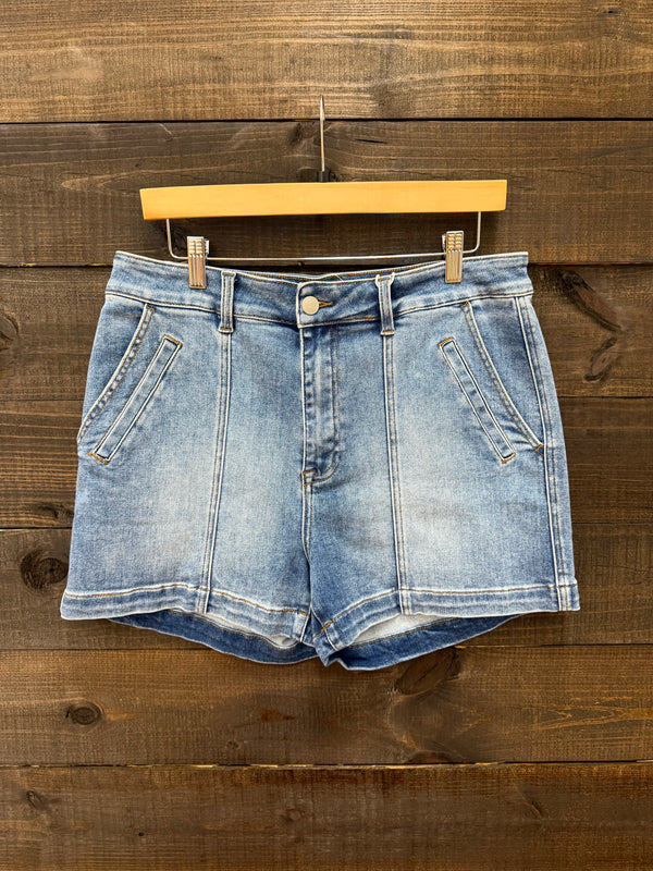Risen- High Rise Front Seam Detail Shorts